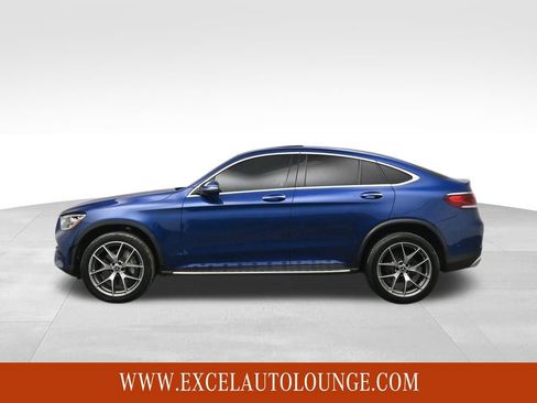 Used 2022 Mercedes-Benz GLC 300 4MATIC Coupe image 3
