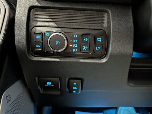 Used 2025 Ford F250 Platinum image 26