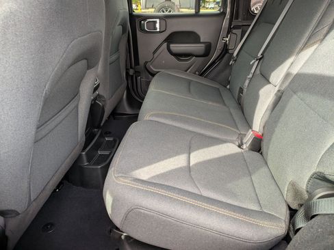 Used 2024 Jeep Wrangler Willys image 22