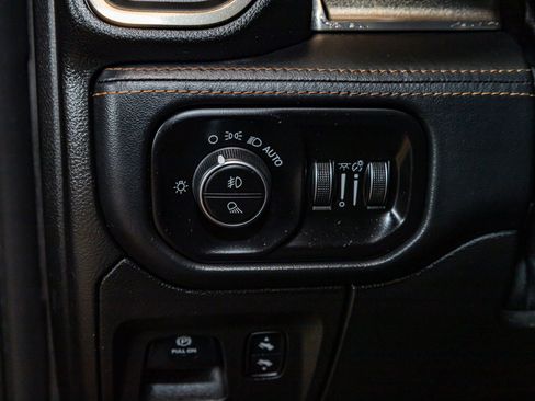 Used 2019 RAM 1500 Limited image 17