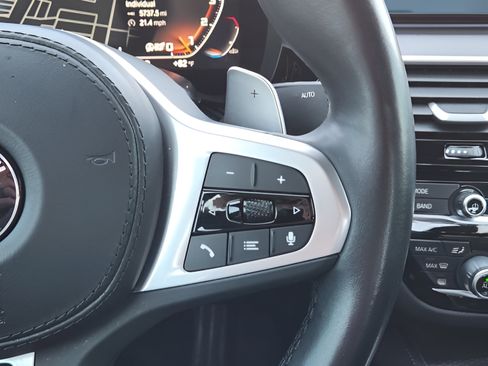 Used 2022 BMW M550i xDrive w/ Shadowloine Package AWD/4WD image 25