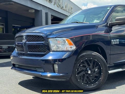 Used 2016 RAM 1500 Classic SLT AWD/4WD image 2