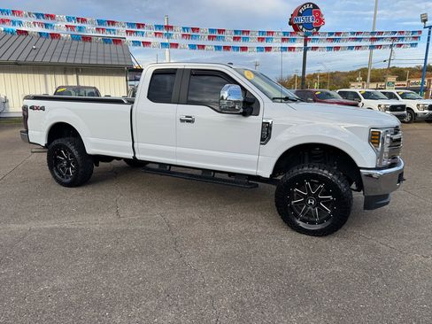 Used 2019 Ford F250 XL w/ XL Value Package image 2
