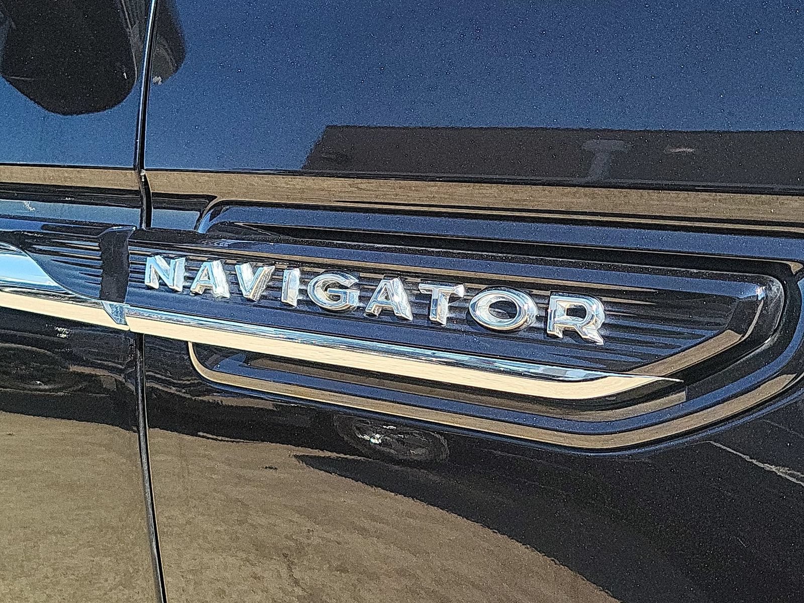 Used 2022 Lincoln Navigator Reserve AWD/4WD image 33
