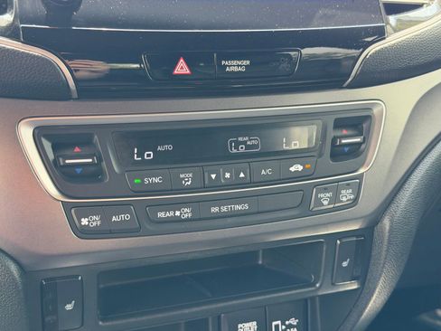 Used 2023 Honda Passport EX-L image 25