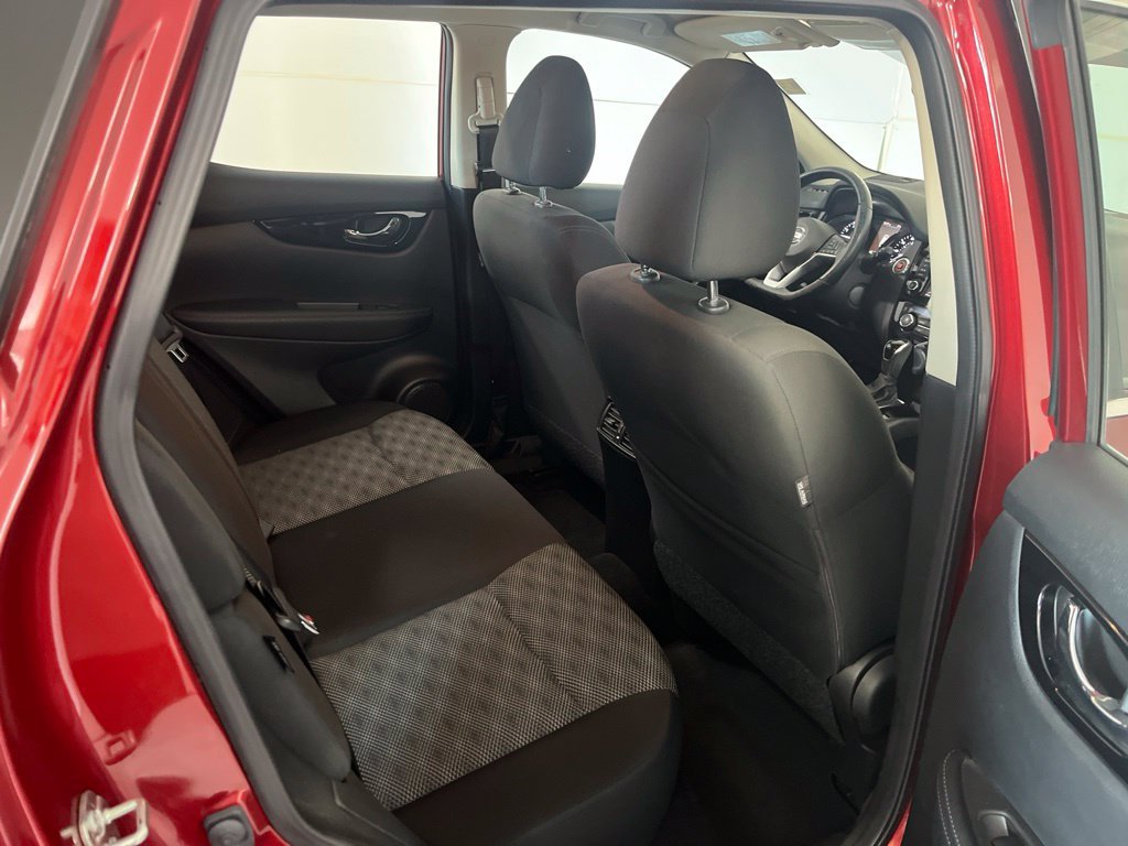 Used 2022 Nissan Rogue Sport SV AWD/4WD image 24