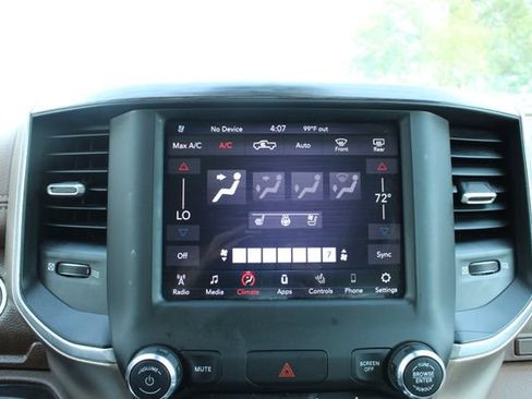 Used 2019 RAM 1500 Laramie AWD/4WD image 22