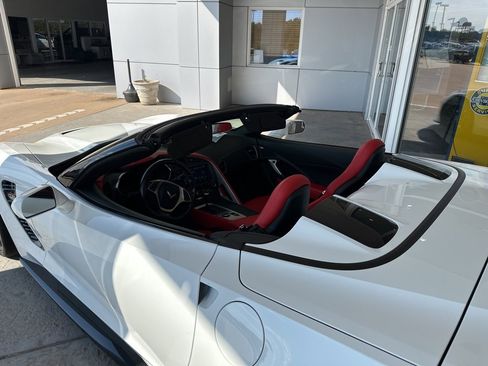 Used 2019 Chevrolet Corvette Z06 image 7