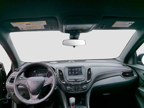 Used 2023 Chevrolet Equinox RS FWD image 18