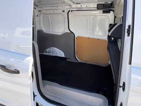 Used 2022 Ford Transit Connect XLT FWD image 19