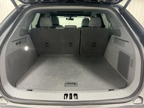 Used 2023 Lincoln Nautilus Reserve AWD/4WD image 25