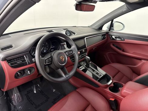 Certified 2026 Porsche Macan GTS AWD/4WD image 4