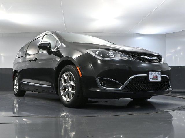 Used 2018 Chrysler Pacifica Limited FWD image 51
