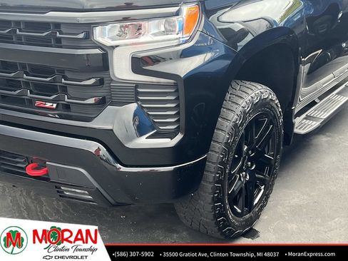 Used 2023 Chevrolet Silverado 1500 LT Trail Boss w/ LPO, Dark Essentials Package AWD/4WD image 3