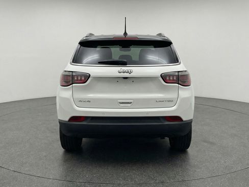 Used 2025 Jeep Compass Limited image 7
