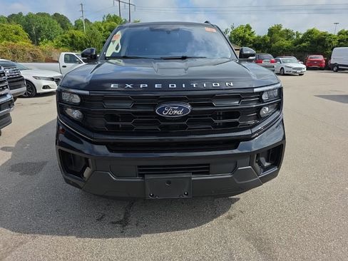 Certified 2025 Ford Expedition Active AWD/4WD image 3
