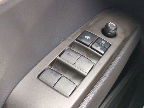 Certified 2022 Toyota Camry SE image 22