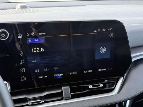 Used 2025 Chevrolet Equinox LT w/ Convenience Package II image 25