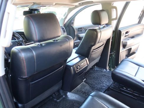 Used 2020 Toyota Sequoia TRD Pro AWD/4WD image 28