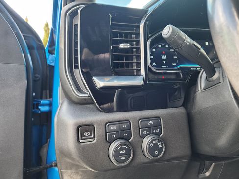 Used 2022 Chevrolet Silverado 1500 LT image 27