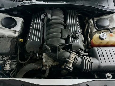 Used 2017 Dodge Charger SRT image 32