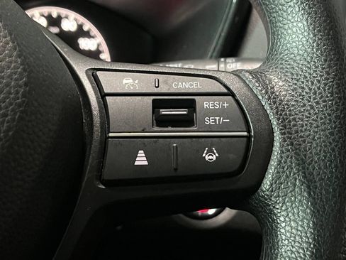 Used 2025 Honda CR-V LX image 27