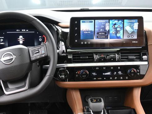 New 2026 Nissan Pathfinder Platinum AWD/4WD image 15
