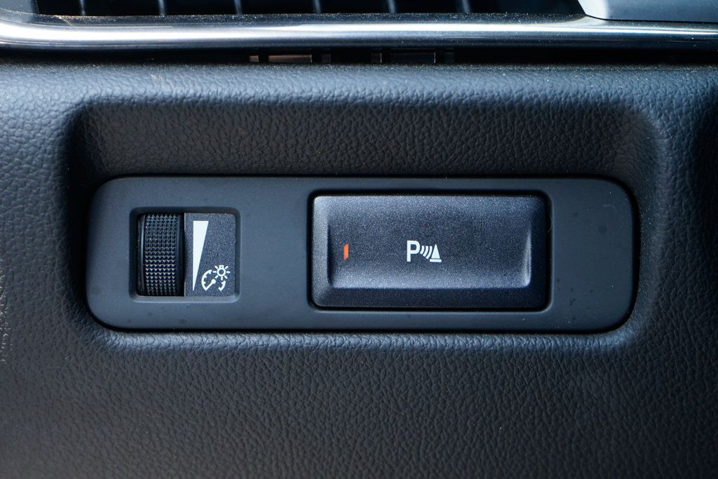 Used 2013 Cadillac ATS Luxury RWD image 22