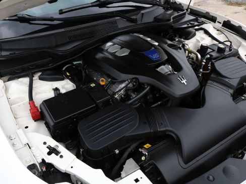 Used 2015 Maserati Ghibli S Q4 AWD/4WD image 47