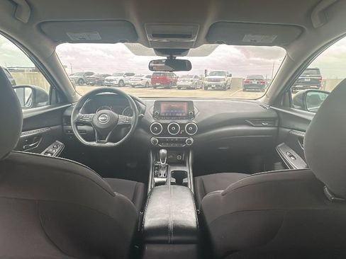 Used 2025 Nissan Sentra S image 27