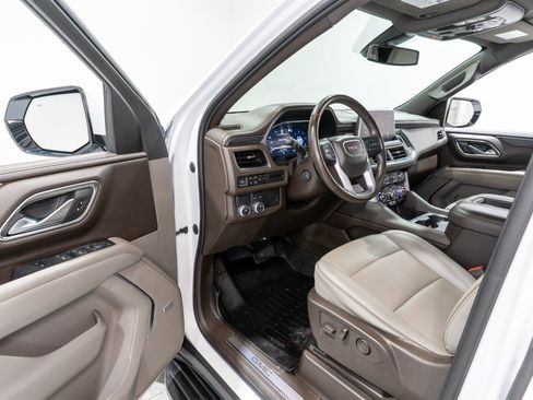 Used 2022 GMC Yukon XL SLT w/ SLT Premium Package RWD image 12