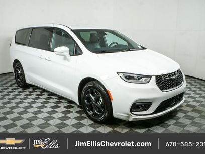 Used 2022 Chrysler Pacifica Touring-L w/ S Appearance Package