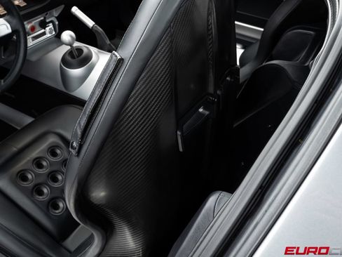 Used 2006 Ford GT RWD image 46