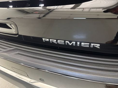 Used 2025 Chevrolet Tahoe Premier AWD/4WD image 26