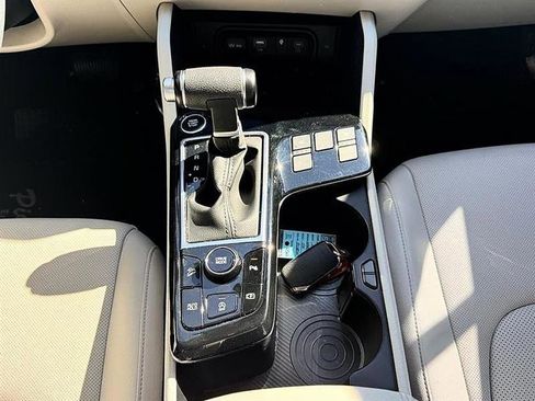 Used 2023 Kia Sportage EX image 32