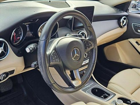 Certified 2020 Mercedes-Benz GLA 250 image 7