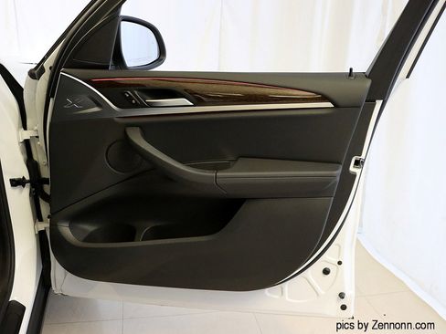 Certified 2024 BMW X3 xDrive30i w/ Premium Package w/ZPA image 34