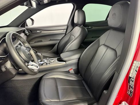 Used 2023 Alfa Romeo Stelvio Ti AWD/4WD image 22