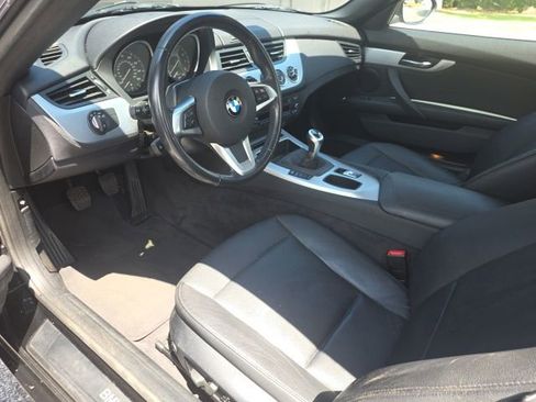 Used 2012 BMW Z4 sDrive28i RWD image 5