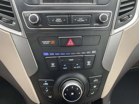 Used 2017 Hyundai Santa Fe Sport FWD image 29