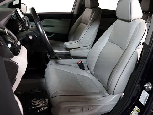 Used 2022 Honda Odyssey Elite image 4
