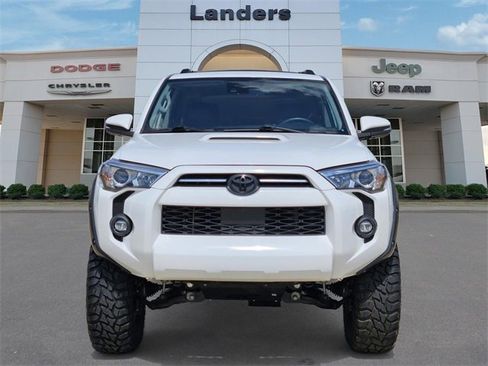 Used 2021 Toyota 4Runner Venture image 2
