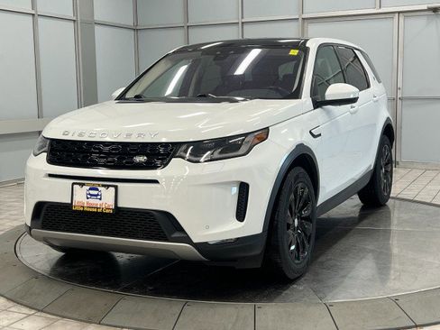 Used 2020 Land Rover Discovery Sport SE image 3