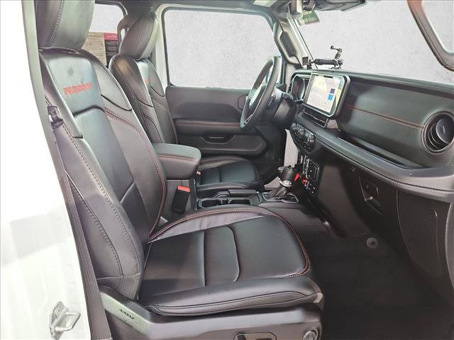 Used 2024 Jeep Wrangler Unlimited Rubicon w/ Technology Group AWD/4WD image 18
