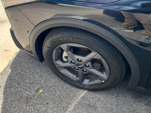 Used 2025 Kia K4 LXS image 7