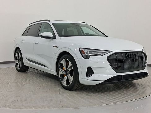 Used 2022 Audi e-tron Premium Plus w/ Premium Plus Package image 7