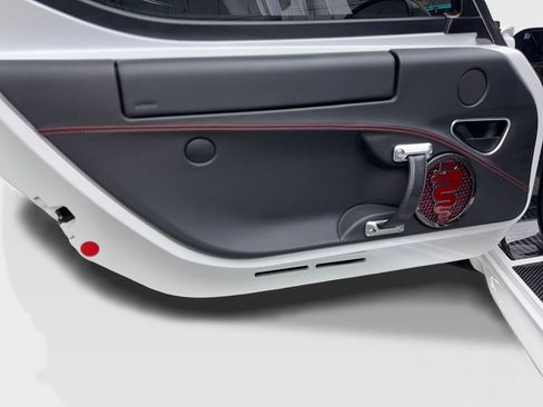 Used 2018 Alfa Romeo 4C Base image 27