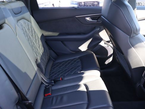 Used 2022 Audi SQ7 Prestige w/ Prestige Package image 16