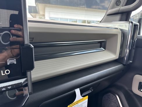 New 2026 GMC Hummer EV 4x4 Crew Cab image 20