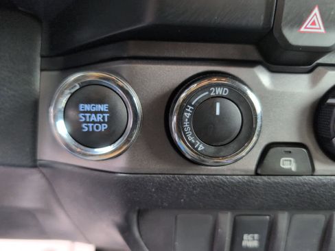 Used 2020 Toyota Tacoma TRD Sport image 24